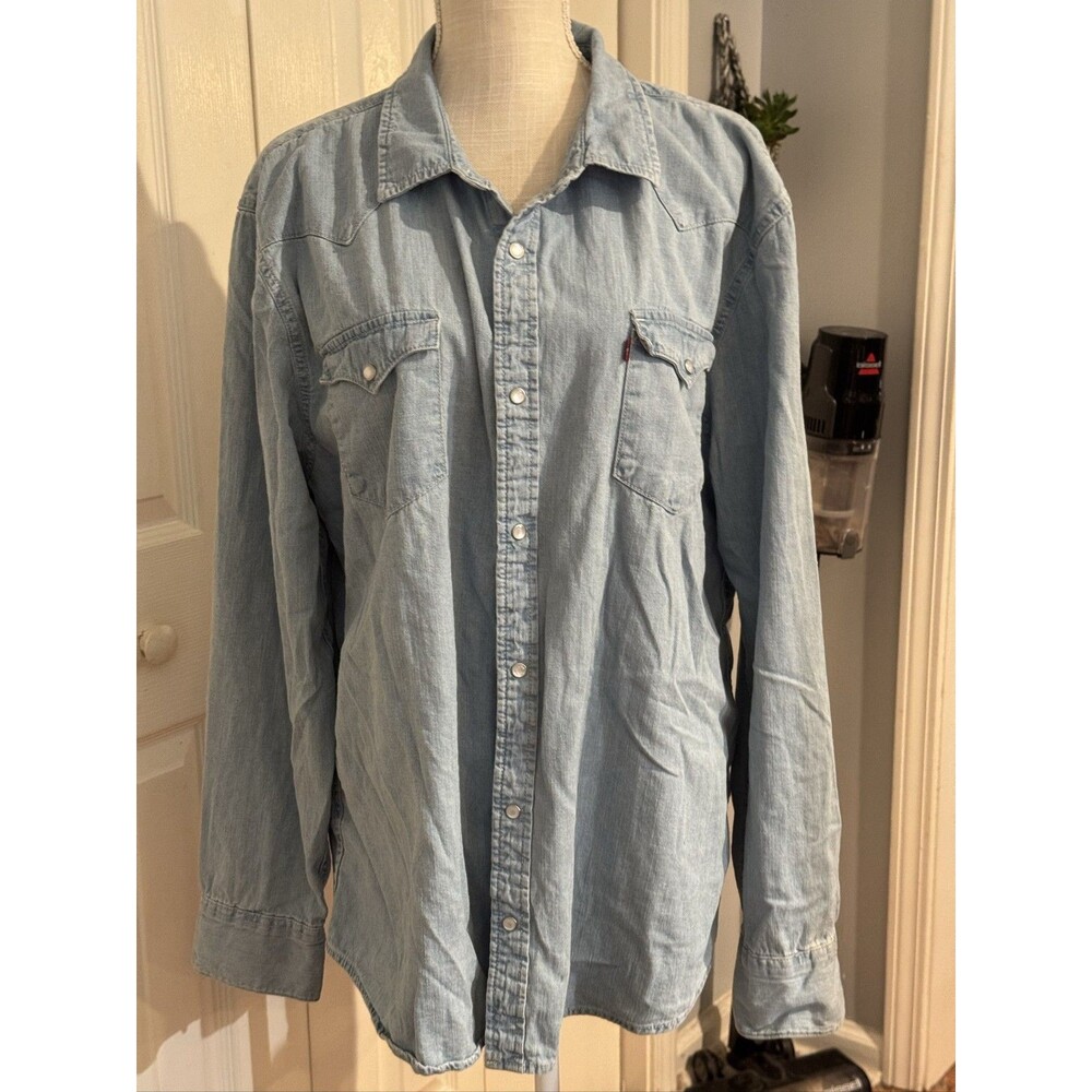 Levi's Men's XL Light Wash Denim Pearl Snap Shirt